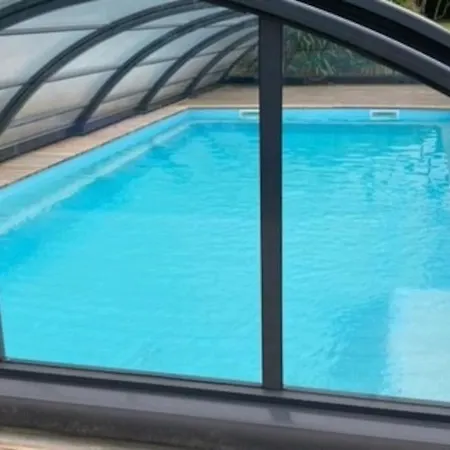 Le Marie-galante : Belle Avec Acces Piscine En Ete * Lanmeur